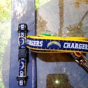 CHARGER Collar & Leash 🐕 NWT  size SM